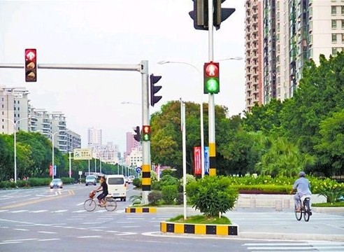 大連交通信號(hào)燈已經(jīng)全面啟用無(wú)線3G控制技術(shù)