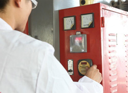 華路德質檢車間